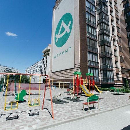 Atlant Luxury Family Apart Поряд З Тц Депот, Безконтактне Заселення 切尔诺夫策 外观 照片